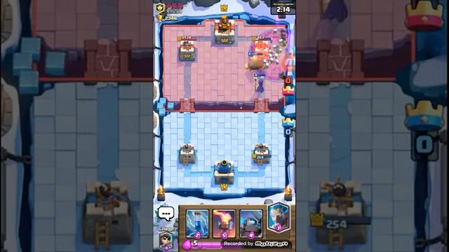 МОЯ ПЕРВАЯ ИГРА ПОД МУЗЫКУ (CLASH ROYALE)#1 смотреть онлайн