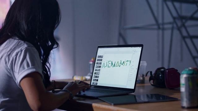 Creating Immersive Experiences with Hueman and Adobe Aero | Adobe Creative Cloud смотреть онлайн
