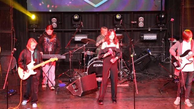 Воздушная КуКуРуЗа - Зонт (Воздушная КуКуРуЗа). 1.05.2023, Gaudi, Киров смотреть онлайн