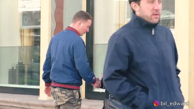 EDWARD BIL ПРАНК / НАКАЗАЛ КРАСАВИЦУ С НОГИ - прописал вертуху девушке (реакция людей) смотреть онлайн