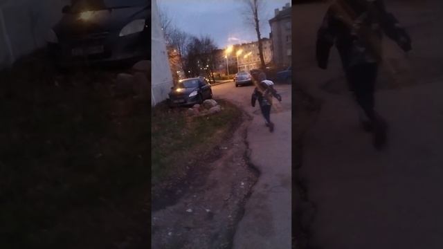 Бьют девочки во дворе что делать? ( часть 2 ). ?? смотреть онлайн