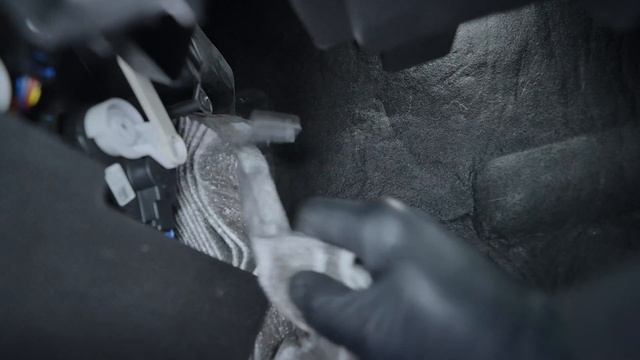 Jak wymienić filtr kabinowy? – RENAULT KADJAR – The Mechanics by FILTRON смотреть онлайн