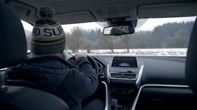 Mitsubishi ASX 2,0 CVT 4WD vs Mitsubishi Eclipse Cross 1,5 TURBO MIVEC S-AWC смотреть онлайн