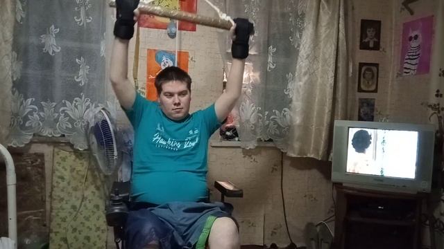 Самодельный тренажёр : занятия на спину и руки смотреть онлайн