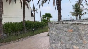 JA The Resort Dubai : Palm Tree Court