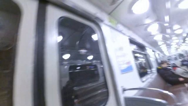 Поездка по красивым станциям в питерском метро смотреть онлайн