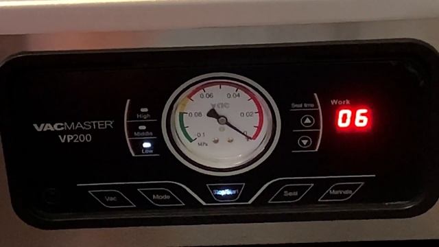 The New Vacmaster VP200 Chamber Vacuum Sealer Unboxing and Initial Review смотреть онлайн