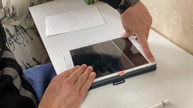 КАК ПРАВИЛЬНО И ИДЕАЛЬНО НАКЛЕИТЬ ЗАЩИТНОЕ СТЕКЛО НА ПЛАНШЕТ ?? смотреть онлайн