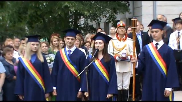 Н. Тимофти в лицее им.М.Еминеску. 31 мая 2013. смотреть онлайн