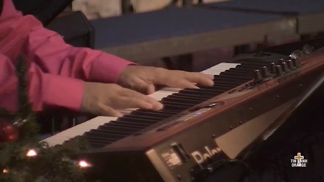 Khi Chúa vào đời. Ban Thờ Phượng. HT Tin Lành Orange. Christmas 2015. смотреть онлайн