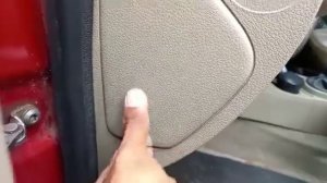Nissan Terrano Fuse box location