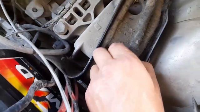 Skoda oktavia A4 лопнула переходная плита подушки коробки. смотреть онлайн