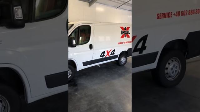 Fiat Ducato DANGEL 4x4 - oklejanie folią, efekt końcowy смотреть онлайн