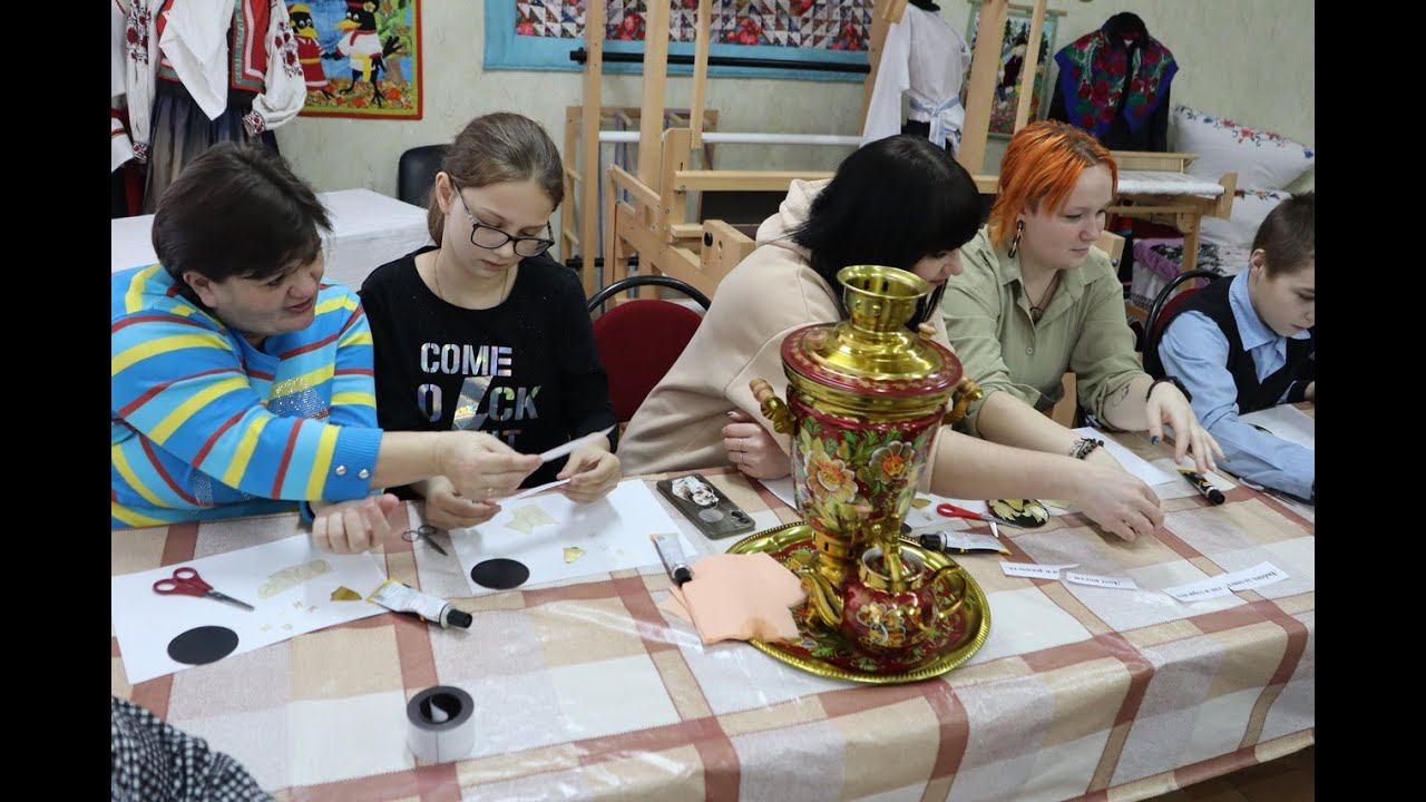 У самовара я и моя семья смотреть онлайн