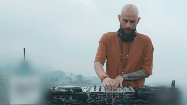 DJ 3Volta (Omychedo Candy Girl) смотреть онлайн