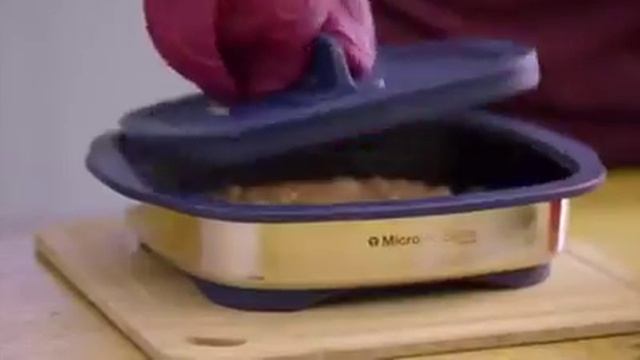 МикроМиллениал и Микрогриль Tupperware