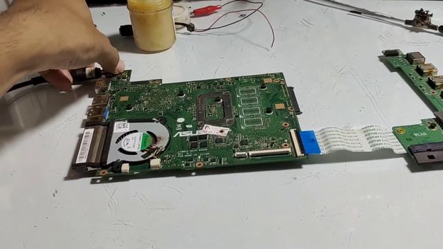 Asus X200CA Menyala Sebentar Lalu Mati смотреть онлайн