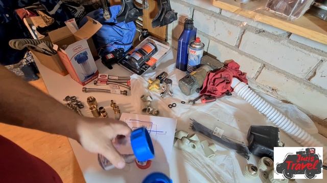 Автoдому Как сделать горячую и холодную воду . смотреть онлайн