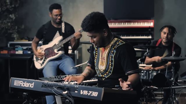 Demo Clavinet Funk - Roland VR-730 com Rapha Dantop смотреть онлайн