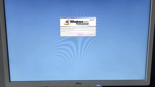 Alter PC bootet in Windows 2000 Professional | Old PC boots into Windows 2000 Professional смотреть онлайн