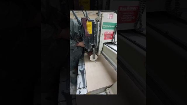 Шлифуем панель из нержавеющей стали. смотреть онлайн