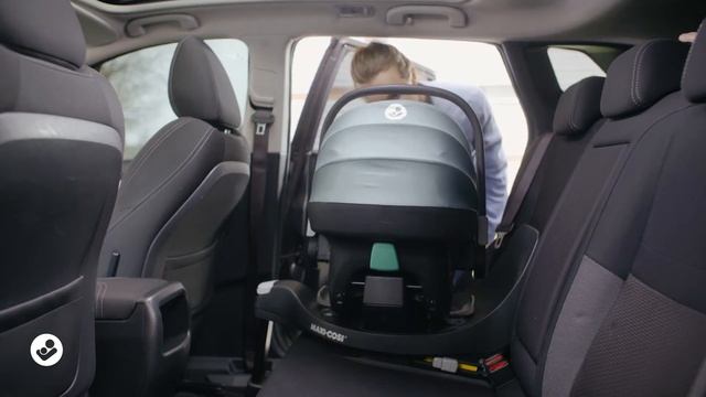 How to install and rotate the Maxi-Cosi Pebble 360 in the car смотреть онлайн