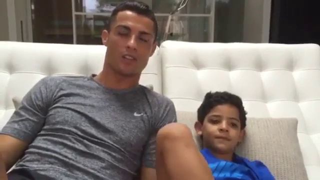 ШОК!!! Сын Криштиану Роналду - не его сын! смотреть онлайн