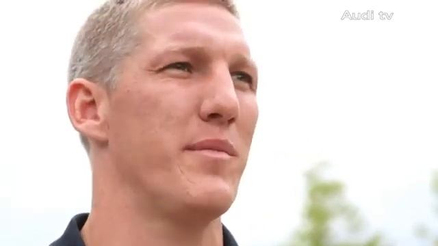 Bayern players - Vehicle handover at Audi смотреть онлайн