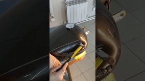 Ремонт вмятины без покраски на баке от мотоцикла Harley Davidson