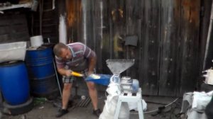 Корморезка Эликор 1 - 5 М (дробление пачатков кукурузы). Часть 2.