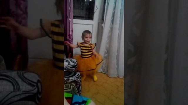 Костюм пчелки 2015 год смотреть онлайн