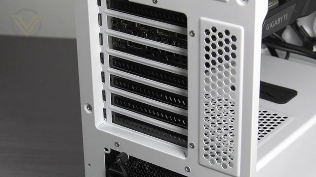 Corsair iCUE 220T RGB Airflow Review смотреть онлайн