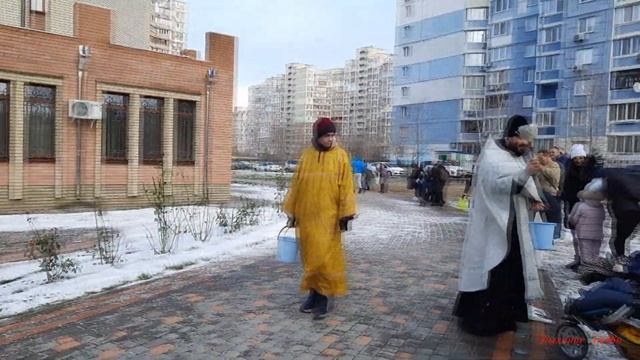 Как я освящал воду How do I bless the water смотреть онлайн