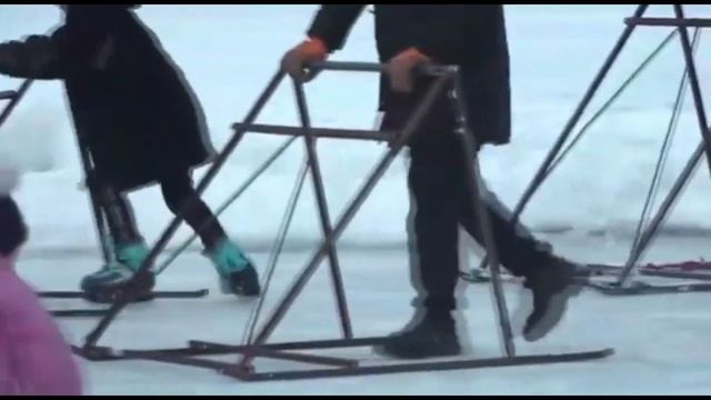 БЕСПЛАТНЫЙ ЛЕДОВЫЙ КАТОК в Бишкеке... и в Алматы. Сравним? смотреть онлайн