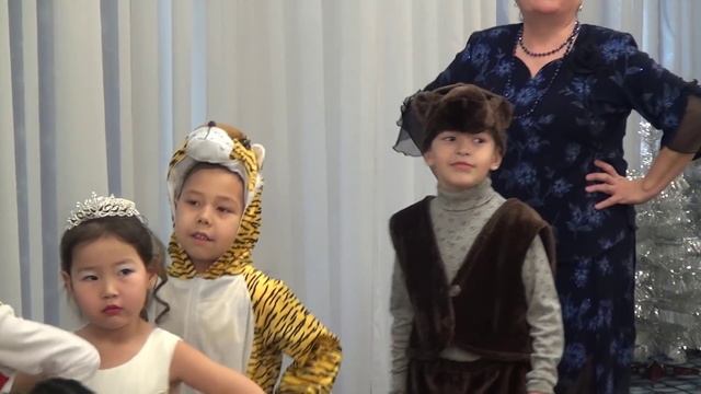 Новогодний ёхор от дошколят смотреть онлайн