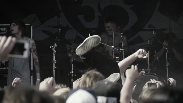 Asking Alexandria - I Won't Give In (2015) смотреть онлайн
