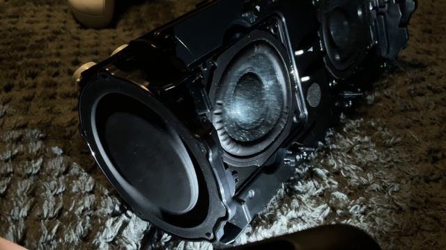 SONY SRS XE200 BASS TEST (COCA COLA) смотреть онлайн