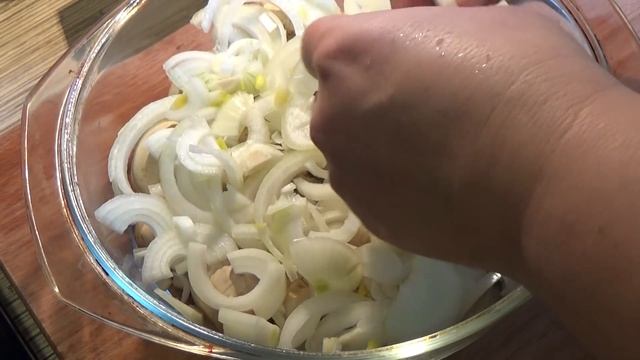 Шампиньоны, запеченные в маринаде смотреть онлайн