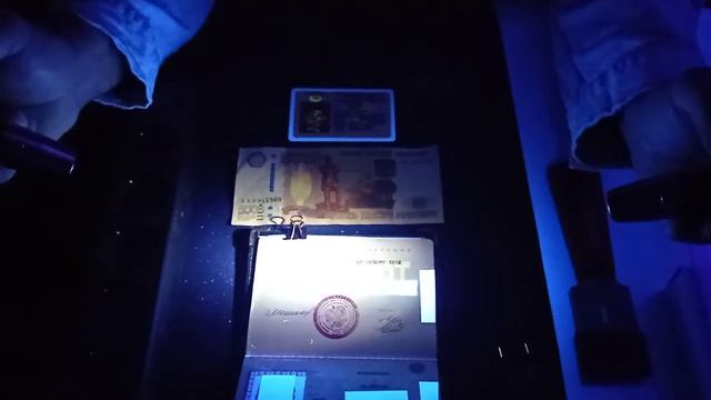 УФ фонарик BLB "Ультра А1" | 365нм, 5Вт - показываю флуоресценцию и сушку УФ клея смотреть онлайн