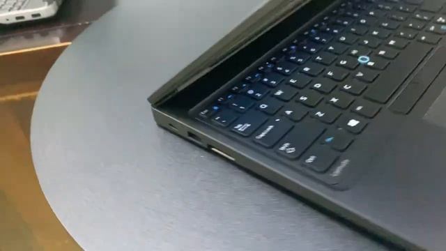 Dell Latitude 5580 - Laptop Văn Phòng Giá Rẻ Dưới 8tr - 15 inch - Bàn phím số. смотреть онлайн