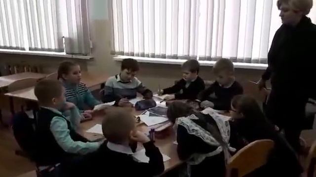 Фрагмент урока по чтению №3 ( использование приема мнемотехники) смотреть онлайн
