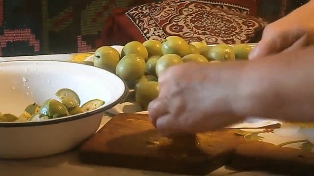 Медовый сироп с зелеными орехами смотреть онлайн