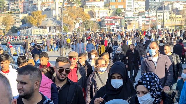 ISTANBUL USKUDAR - CITY WALK ALONG A BUSY PROMENADE IN USKUDAR, SUNDAY SUNNY WALK, BUSY STREETS, 4k смотреть онлайн
