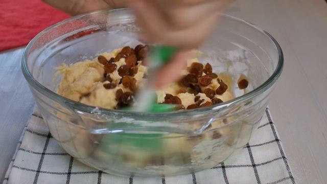 ВСЁ СМЕШАЛИ И В ДУХОВКУ! Нежнейший кекс с изюмом | Soft Cake with Raisins смотреть онлайн