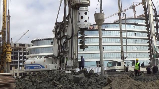 Морской порт Баку. Установка каркаса,бетонирование. смотреть онлайн