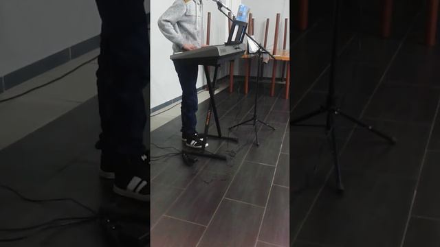 Top one-Bliska moim myślom (Yamaha Psr-E443) смотреть онлайн