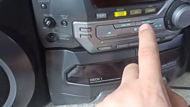 Музыкальный центр Panasonic SA-AK25 с колонками смотреть онлайн