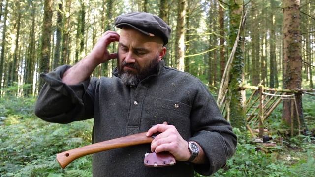 035 Gransfors Bruks Wildlife Hatchet vs Outdoor Axe смотреть онлайн