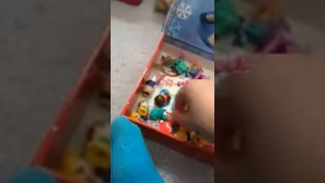 SHOPKIN OF THE DAY,SQUINKIES REVIEW смотреть онлайн