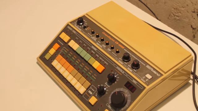Roland CR-8000 midi - (also CR-5000) - uniPulse demo смотреть онлайн